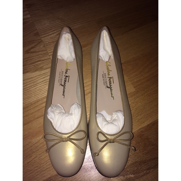 Salvatore Ferragamo flats