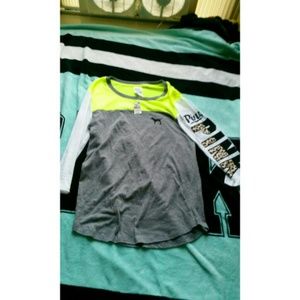 VICTORIA SECRET PINK Leopard sleeve shirt