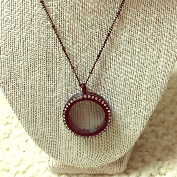 Origami Owl large black locket and chain