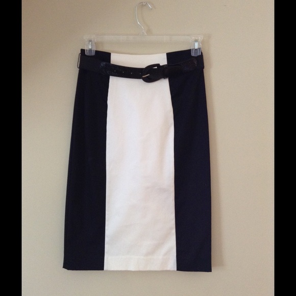 Worthington Pencil Skirt
