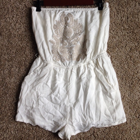 Charlotte Russe medium cream romper