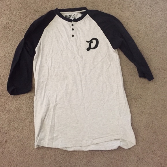 Dravus baseball tee