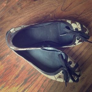 Coach flats