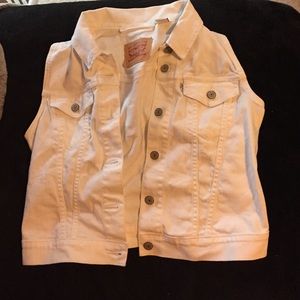 White denim vest