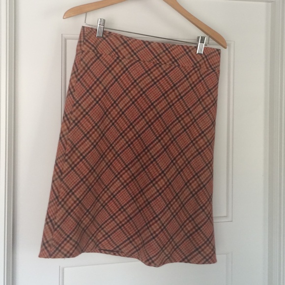 Liquid wool skirt