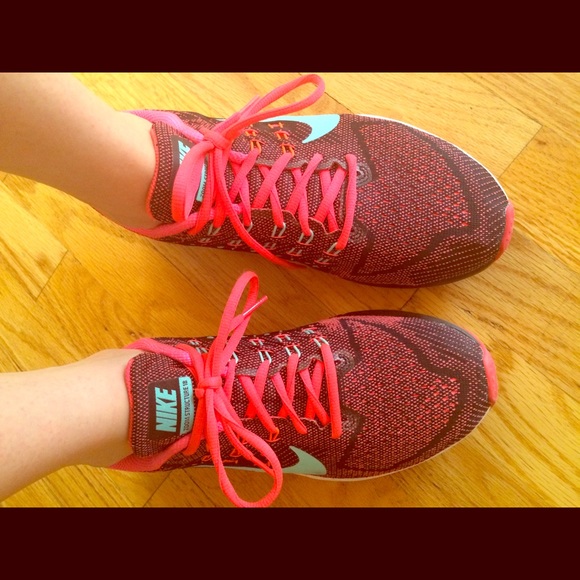 Women's Nike Zoom Structure 18 Running Shoes