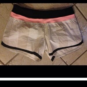 Lululemon plaid 6 running shorts new no tag