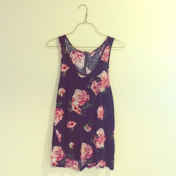 Floral zipper back tank - Picture 1 of 4