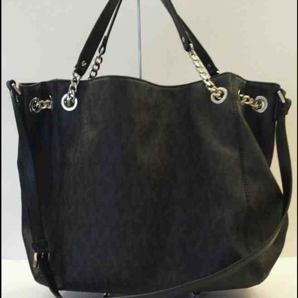 SOLD ON EBAY Black Jet Setter Michael Kors Handbag - Picture 1 of 3