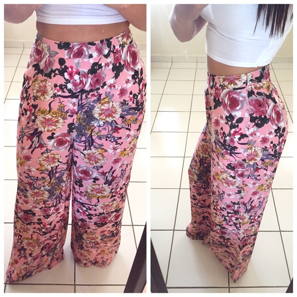 🚫BUNDLED🚫 Pink Floral Palazzo Pants - Picture 2 of 2