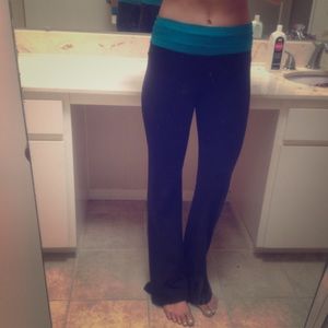 Black yoga pants