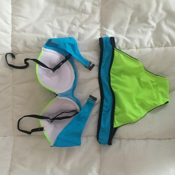 Color block bikini - Picture 3 of 3