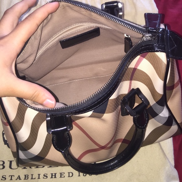 🚫🚫❎SOLD🚫🚫❎ burberry bowling bag - Picture 3 of 4