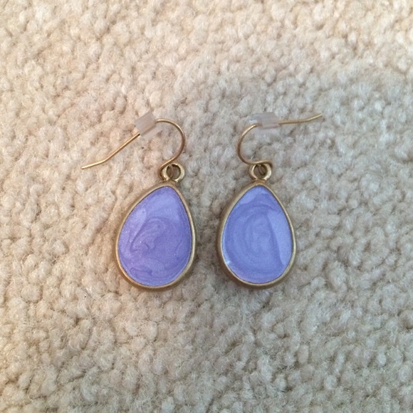 Earrings - Picture 1 of 2