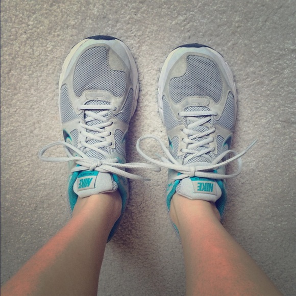 Nike Zoom Structure 15 Teal and Grey Running Shoe