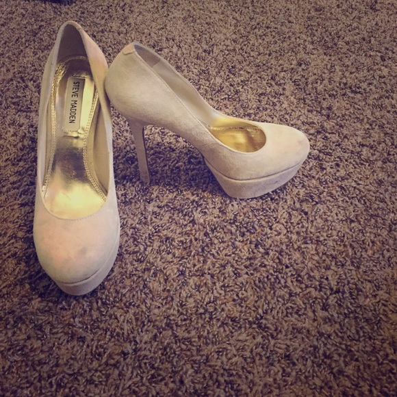 Steve Madden Suede Heels