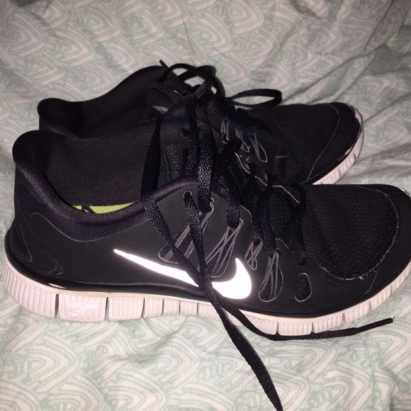 Nike Shoes - NIKE free run 5.0