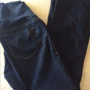 Mavi maternity jeans.