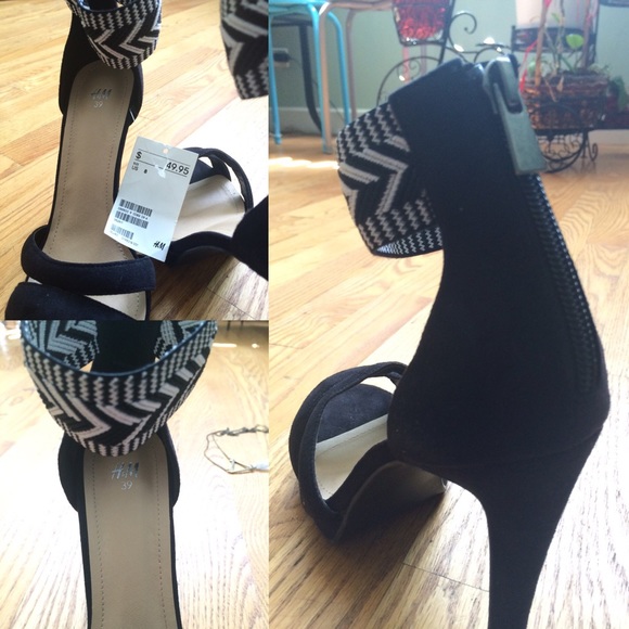 BRAND NEW ANKLE STRAP HEELS - Picture 4 of 4