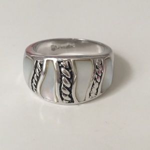 Lia Sophia mother of pearl ring - size 7
