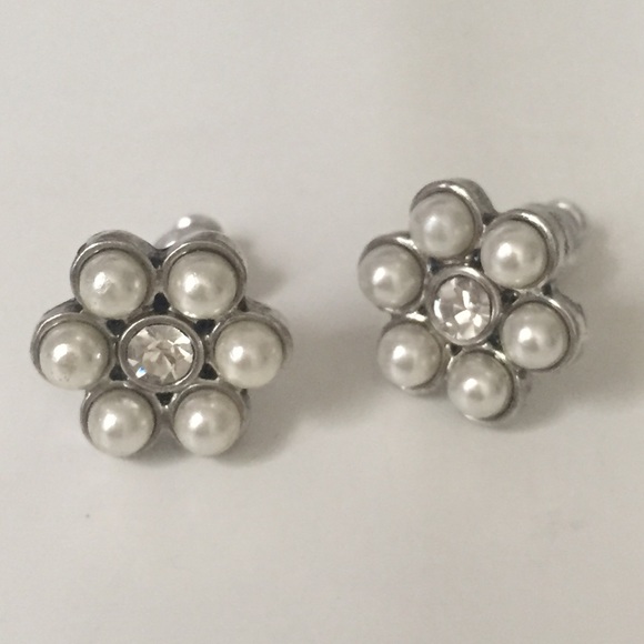 faux pearl flower cluster earrings