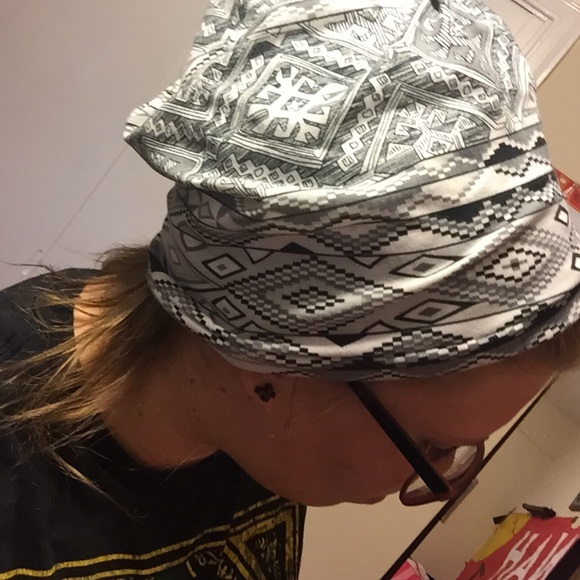 Beanie that changes to headband