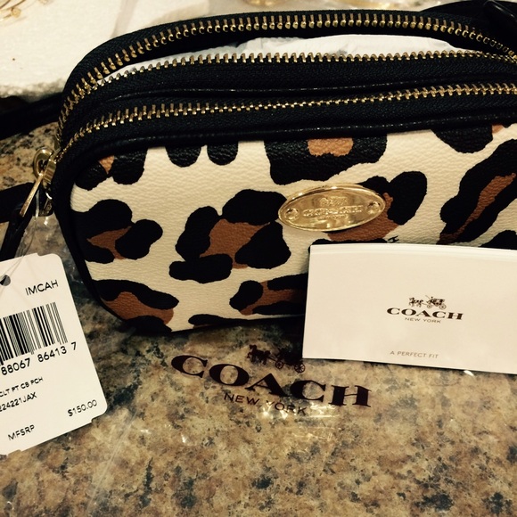 SOLD******Coach Camelot Crossbody! - Picture 2 of 4