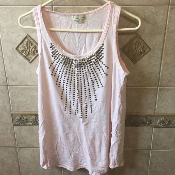 Cute tank top!