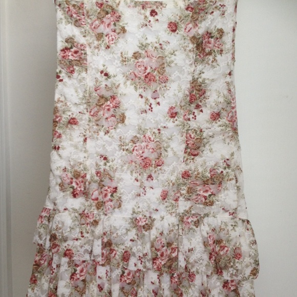 Dress - Picture 3 of 4