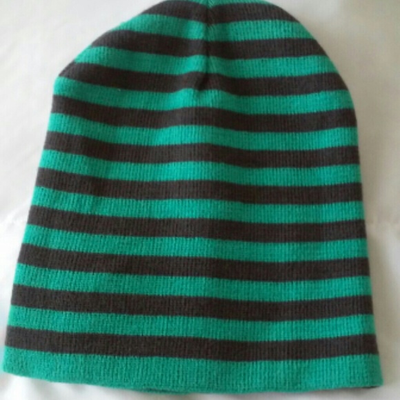 🚫SOLD🚫Bundle of two beanies - Picture 3 of 4