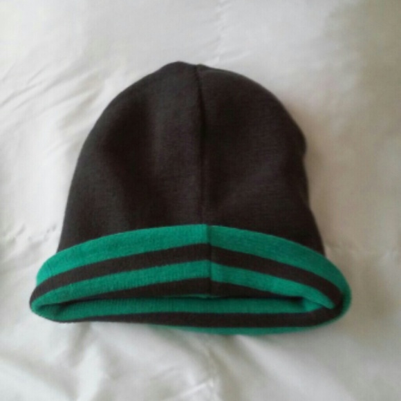 🚫SOLD🚫Bundle of two beanies - Picture 4 of 4