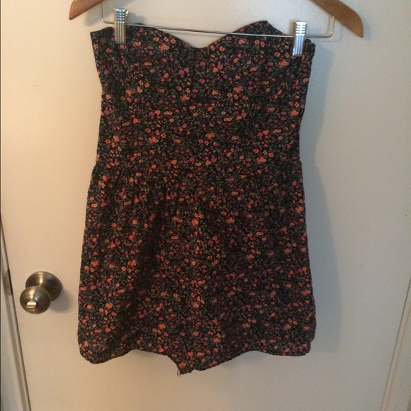 Strapless dress