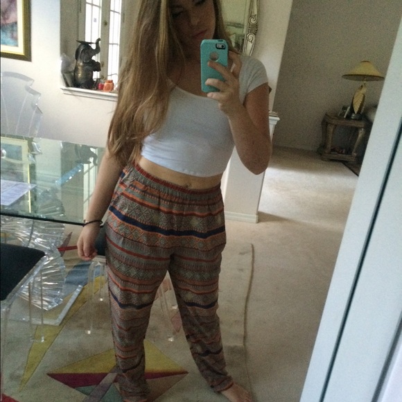 Boho aztec print pants🐘