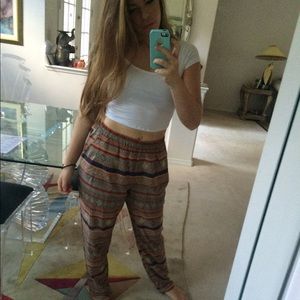 Boho aztec print pants🐘