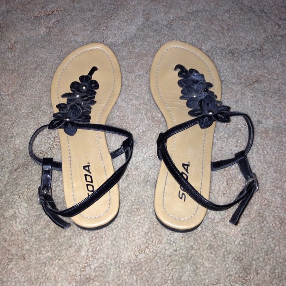 Flower sandals