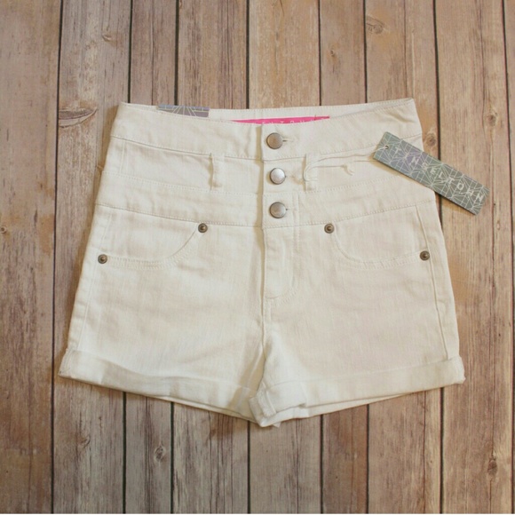 Tinseltown hi-waist white shorts NWT