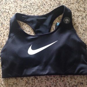 NWT Xs Dri-fit Nike sports bra