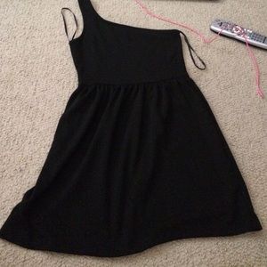 One shoulder LBD