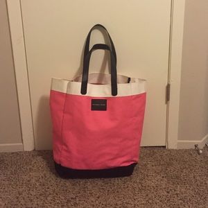 Large VS bucket tote