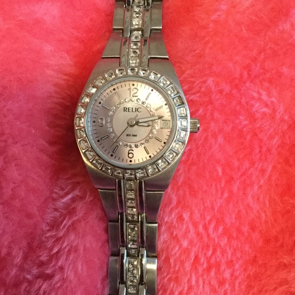 💥ON SALE💥💥Relic watch Swarovski crystals