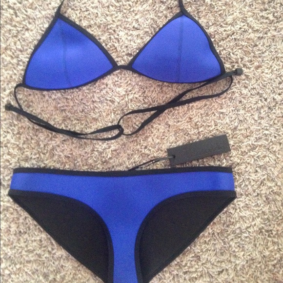 NWT Malibu blue triangl Chloe bikini