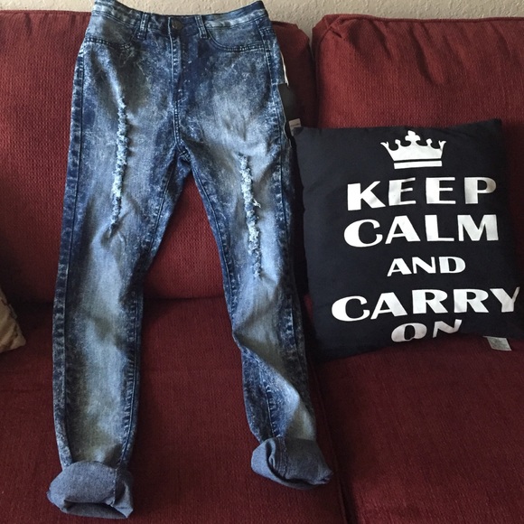 VIP Jeans Denim - NWT Distressed High Waisted Denim 💕