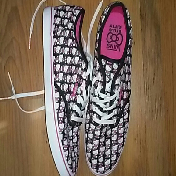Hello Kitty Vans