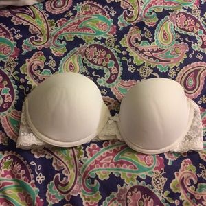 white strapless & strapped bra