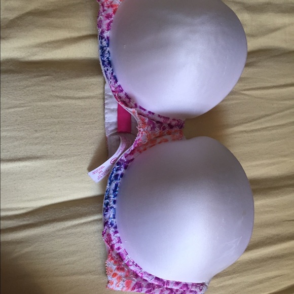 White Victoria secret pink strapless bra - Picture 3 of 4
