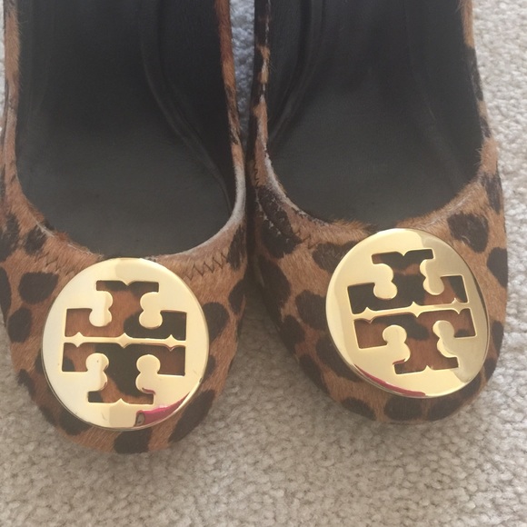 Tory Burch "Sophie" Wedge Leopard print - Picture 4 of 4