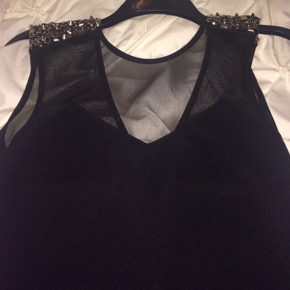 Black Mesh and Spike Black Cocktail - Picture 3 of 3