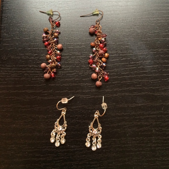 Two pairs of earrings