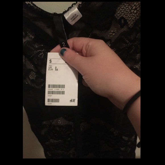 H&M stretchy black and beige lace dress. - Picture 2 of 4
