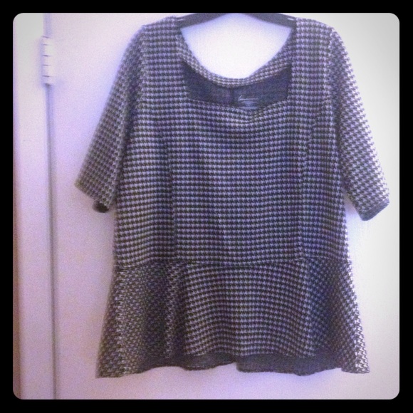 Lane Bryant Tops - Lane Bryant Houndstooth peplum top